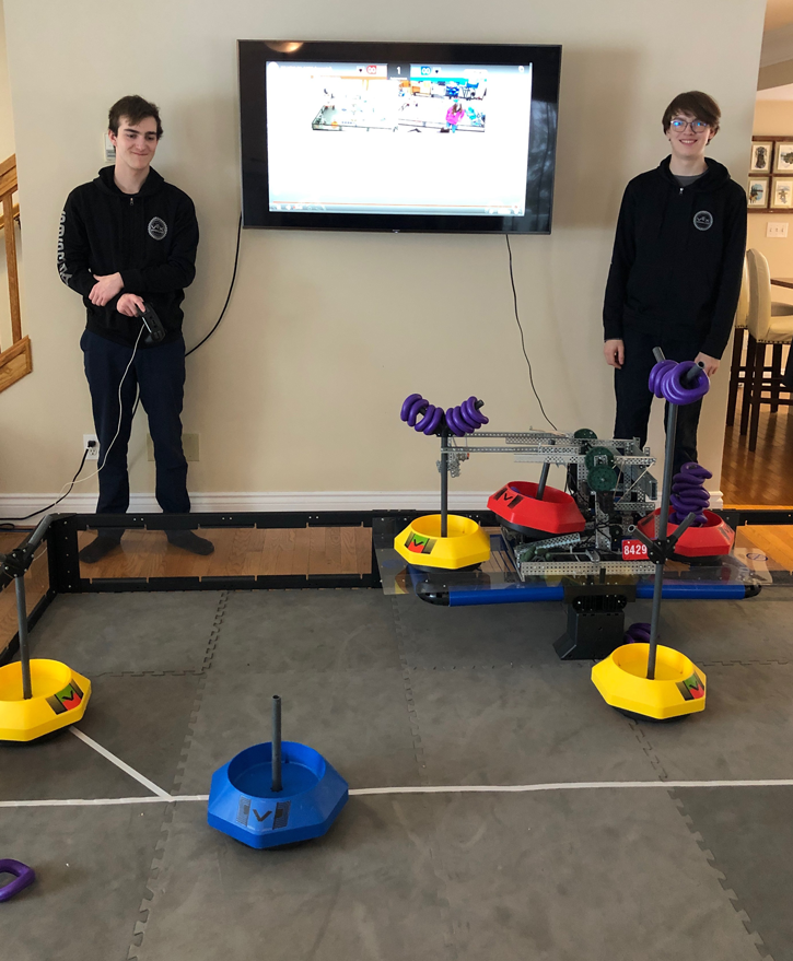 Deux étudiants ont construit des robos